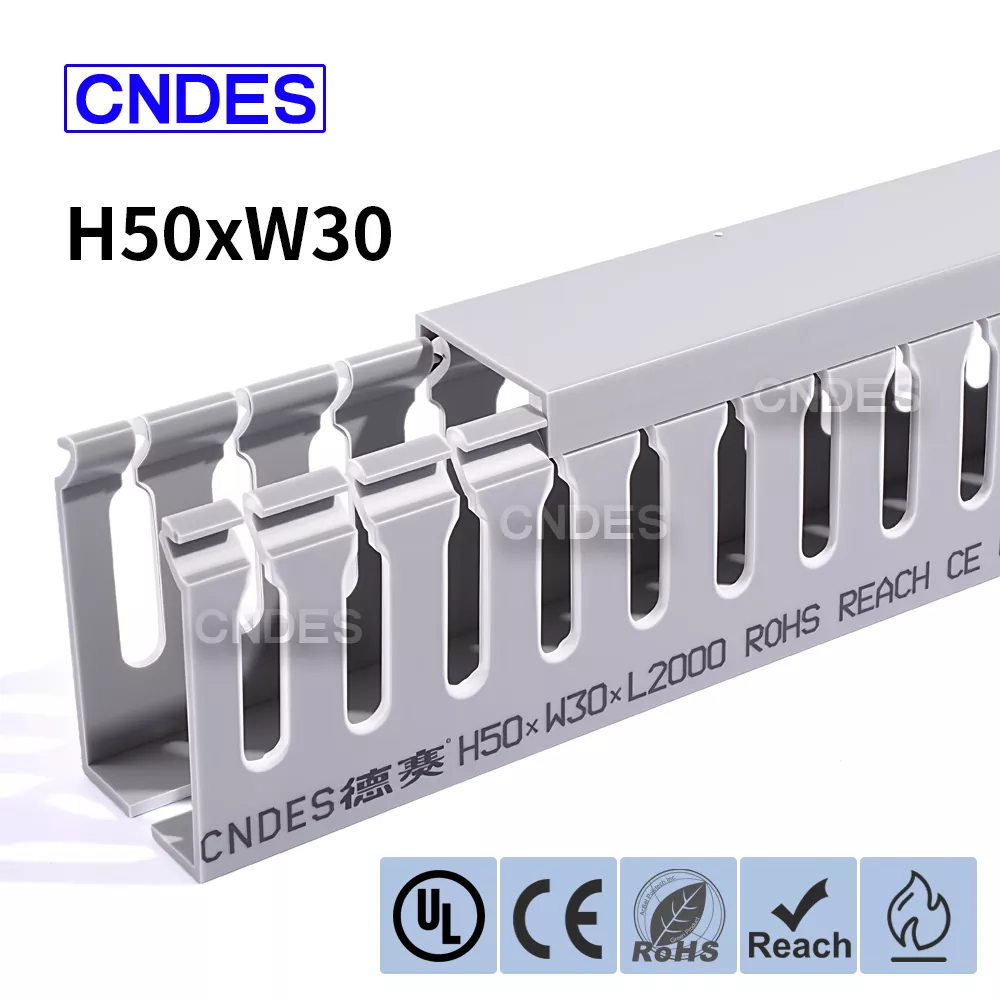 Condotto per l'organizzazione dei cavi in ​​PVC scanalato 50×30