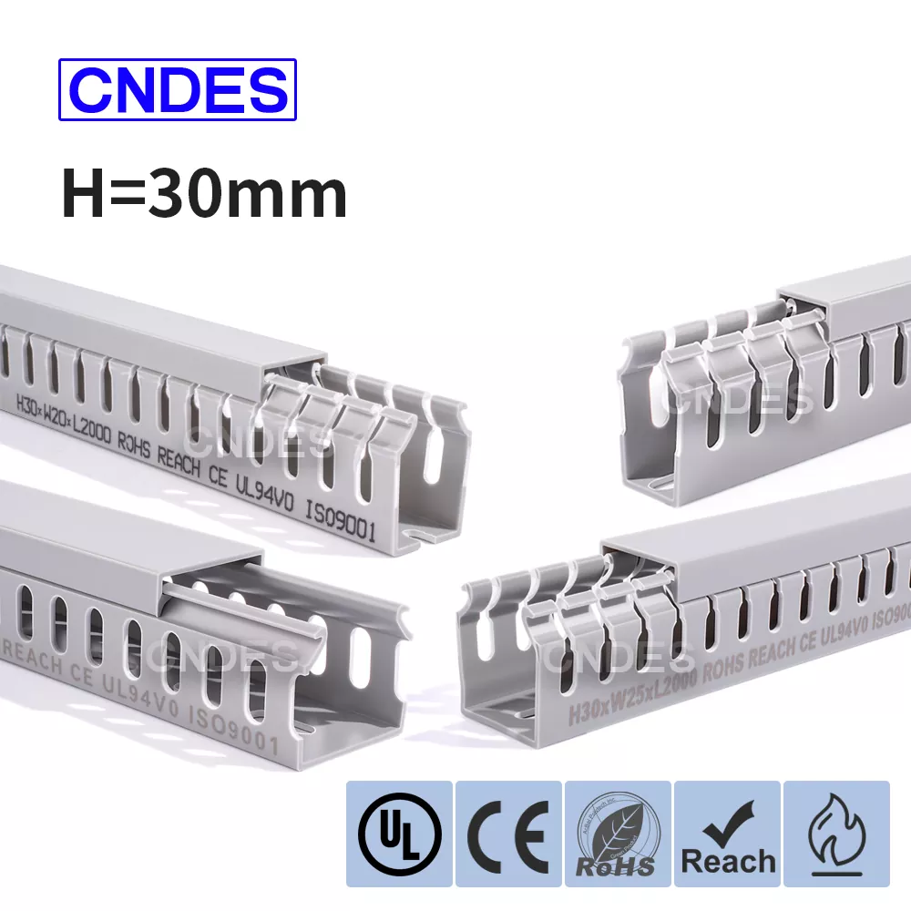 Condotto per la gestione dei cavi in ​​PVC con fessura di altezza 30 mm