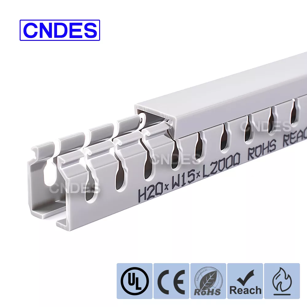 Canalina per cavi elettrici in PVC con fessura di altezza 20 mm